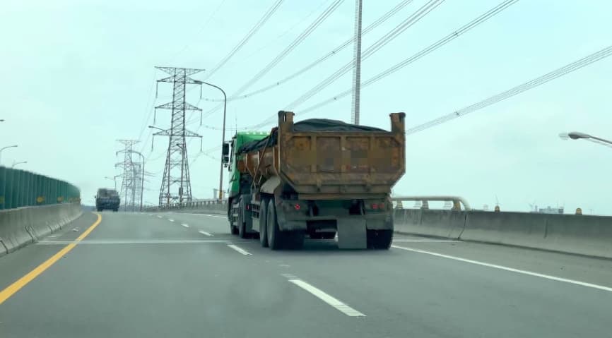 營建剩餘土石方智慧化管理軟體
